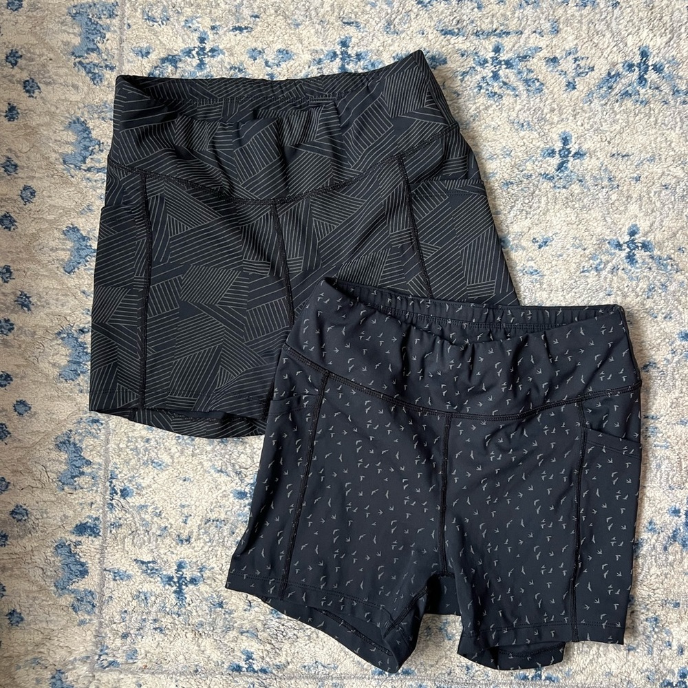 Oiselle size 10 reflective shorts set of 2 pairs